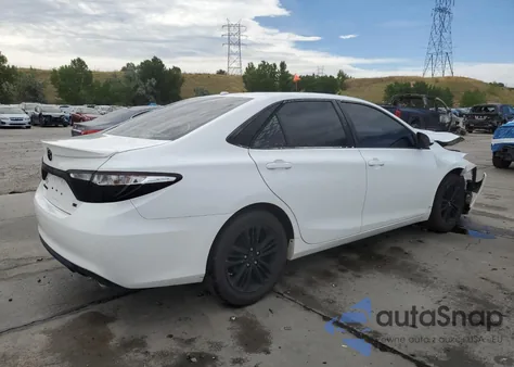 2015 Toyota Camry Le z USA, uszkodzony, nr VIN 4T1BF1FKXFU932547